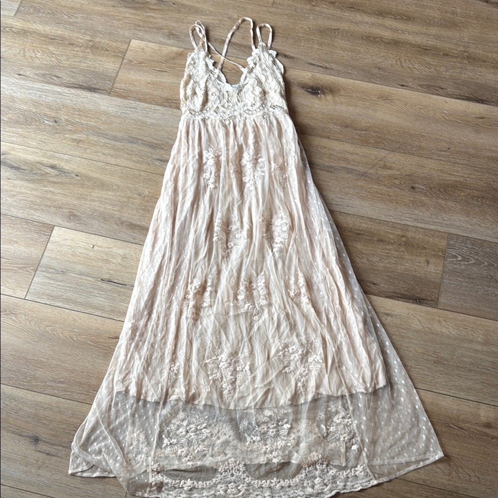 Elegant Cream Lace Maxi Dress